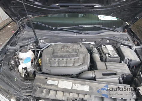 2018 Volkswagen Passat 2.0T R-Line/2.0T S z USA, uszkodzony, nr VIN 1VWAA7A30JC038361